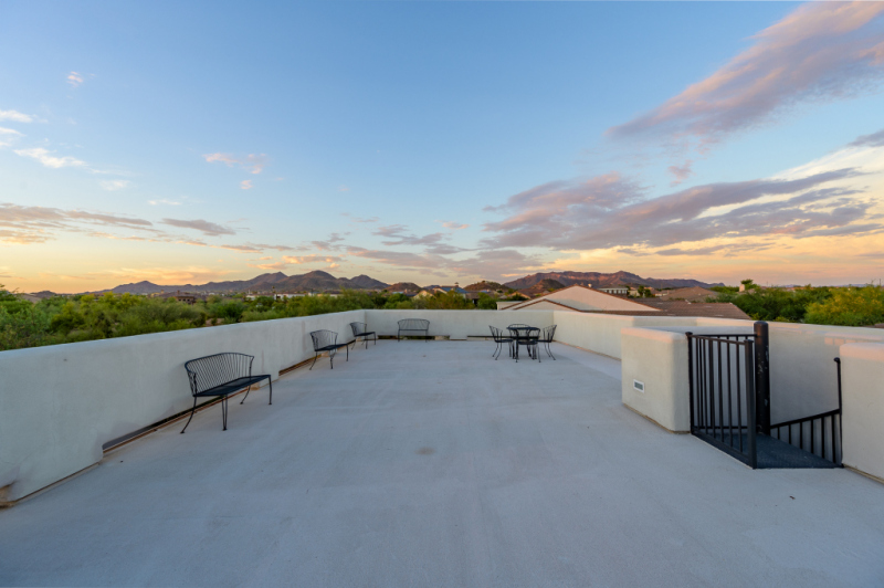 giant-rooftop-with-the-best-sunsets