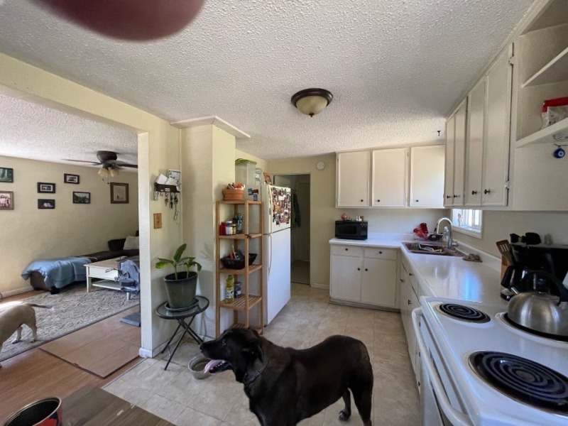 3575-Kitchen-facing-Living-Room