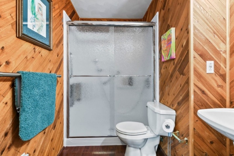 41-web-or-mls-Bathroom