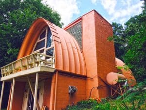 „Quonset Hut Green Home“
