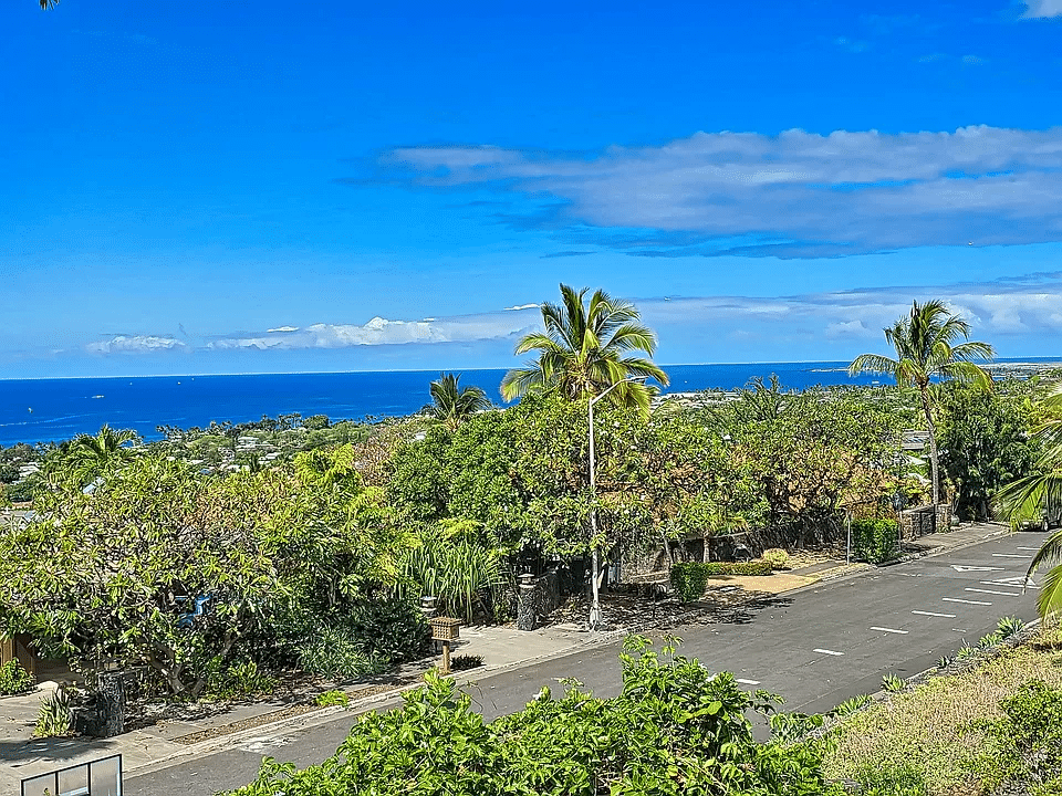 Kona, Big Island Luxury Contemporary exterior