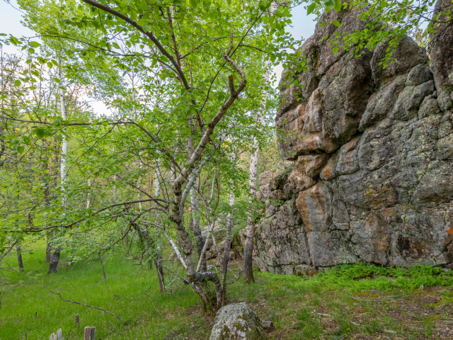 Shelter Rock shelter rock at Lakota Lakes