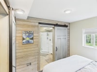 Bungalow-bed-to-bath