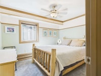 Upper-Chalet-Guest-Bed