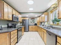 Upper-Chalet-Kitchen-2