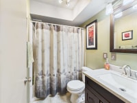 Upper-Chalet-Main-Bath