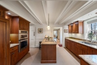 2025-Aug-19-Natalie-08-Kitchen