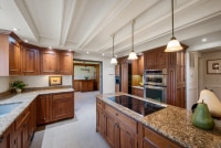 2025-Aug-19-Natalie-11-Kitchen