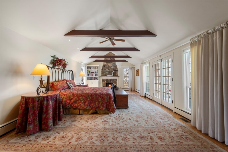 2025-Aug-19-Natalie-18-Primary-Bedroom